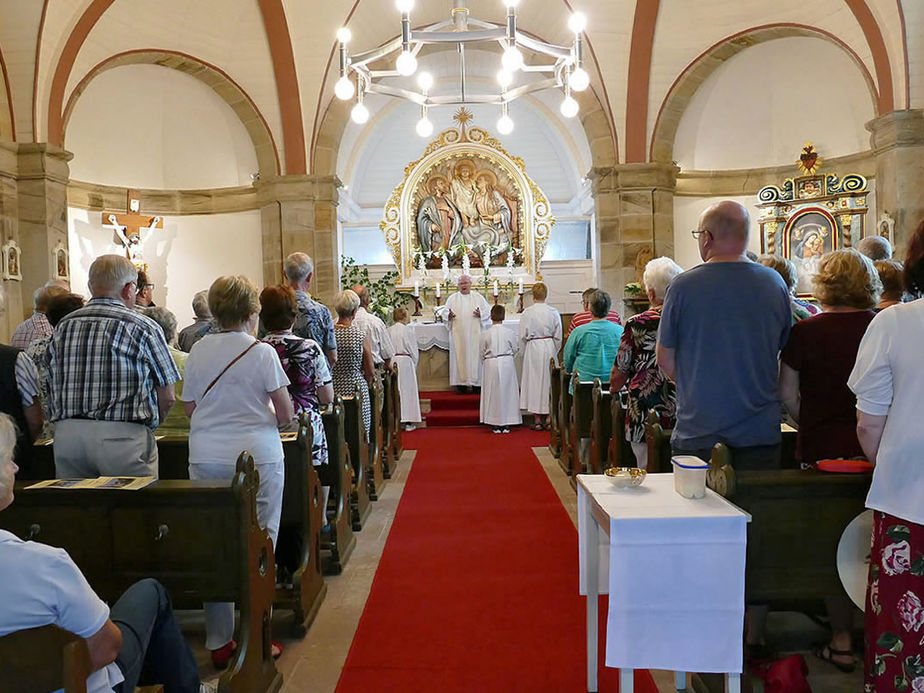 Nachfeier des Mährisch-Neustädter Wachsstockfestes an der Weingartenkapelle (Foto: Karl-Franz Thiede)